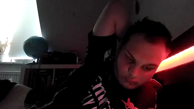 Nicolasjlhkjzl online show from 25, 4, 2026
