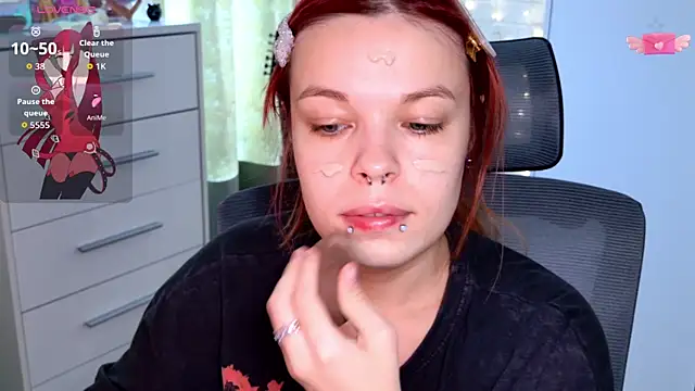 Snapshot of ValBae chatting on 7, 6, 2026 ValBae online show from 7, 6, 2026