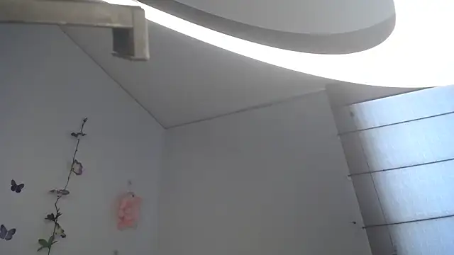 Julieta Hass online show from 15, 11, 2025