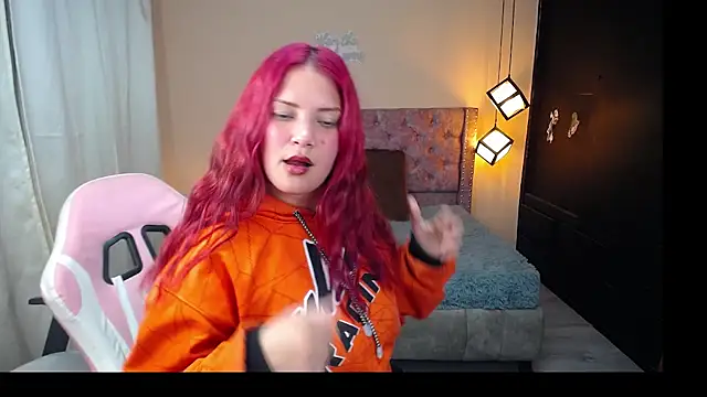 brithany smiith  online show from 6, 2, 2025