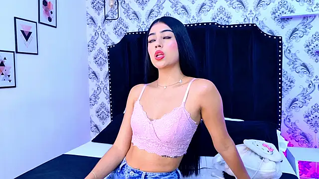 Snapshot of Mia-Monroe chatting on 27, 3, 2026 Mia-Monroe online show from 27, 3, 2026