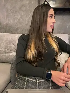 Snapshot of AbyThompson chatting on 6, 2, 2025 AbyThompson online show from 6, 2, 2025