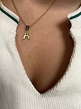 Snapshot of AbyThompson chatting on 4, 3, 2025 AbyThompson online show from 4, 3, 2025