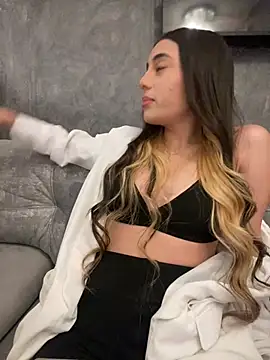 Snapshot of AbyThompson chatting on 8, 3, 2025 AbyThompson online show from 8, 3, 2025