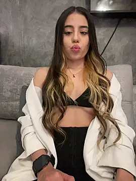 Snapshot of AbyThompson chatting on 8, 3, 2025 AbyThompson online show from 8, 3, 2025