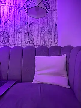 Snapshot of AbyThompson chatting on 7, 10, 2025 AbyThompson online show from 7, 10, 2025