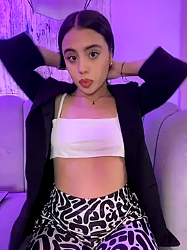 Snapshot of AbyThompson chatting on 9, 10, 2025 AbyThompson online show from 9, 10, 2025