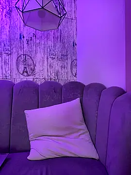 Snapshot of AbyThompson chatting on 22, 10, 2025 AbyThompson online show from 22, 10, 2025