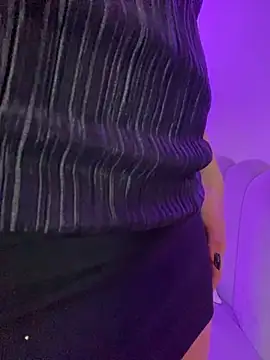 Snapshot of AbyThompson chatting on 29, 10, 2025 AbyThompson online show from 29, 10, 2025