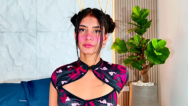 LaurenRodriiguez online show from 7, 1, 2026