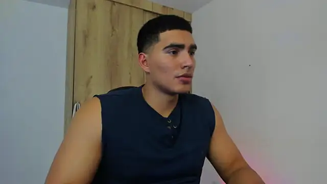 Snapshot of JamesGraay chatting on 19, 12, 2024 JamesGraay online show from 19, 12, 2024