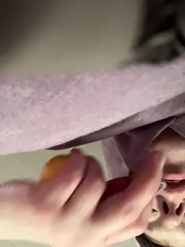 KatieBARBiE98 online show from 19, 4, 2026