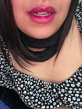 Snapshot of yassminsexy22 chatting on 7, 1, 2025 yassminsexy22 online show from 7, 1, 2025