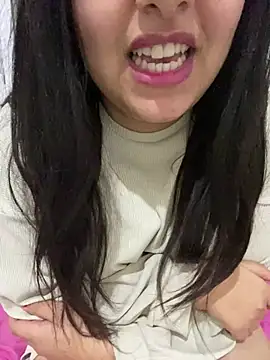 Snapshot of yassminsexy22 chatting on 12, 1, 2025 yassminsexy22 online show from 12, 1, 2025