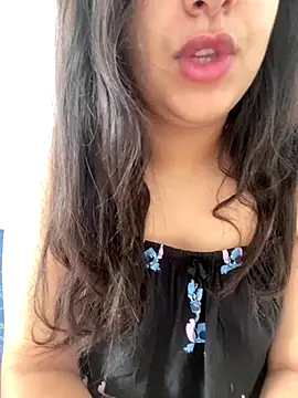 Snapshot of yassminsexy22 chatting on 15, 9, 2025 yassminsexy22 online show from 15, 9, 2025