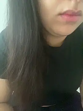 Snapshot of yassminsexy22 chatting on 8, 11, 2025 yassminsexy22 online show from 8, 11, 2025