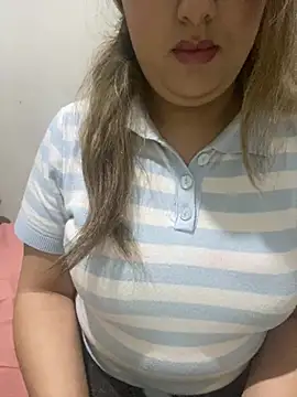 yassminsexy22 online show from 23, 2, 2026