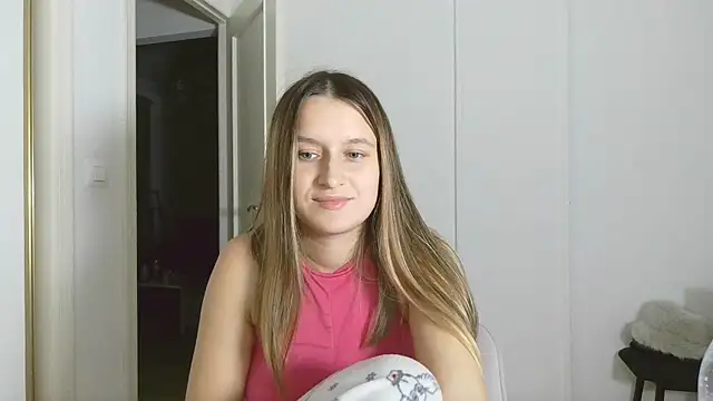 Snapshot of Submissive_love chatting on 4, 12, 2024 Submissive love online show from 4, 12, 2024