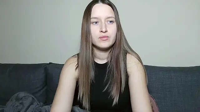 Snapshot of Submissive_love chatting on 31, 1, 2025 Submissive love online show from 31, 1, 2025