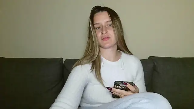 Snapshot of Submissive_love chatting on 17, 3, 2025 Submissive love online show from 17, 3, 2025