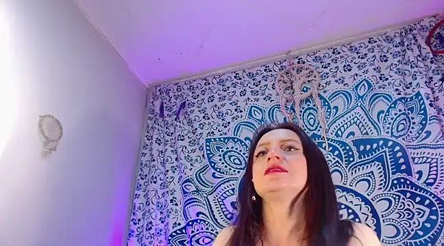 catalinamommyx online show from 24, 1, 2025