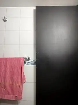 catalinamommyx online show from 5, 10, 2025