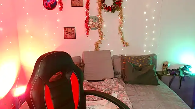 catalinamommyx online show from 15, 12, 2025