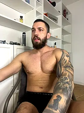 LoveIsBlind  online show from 4, 10, 2025