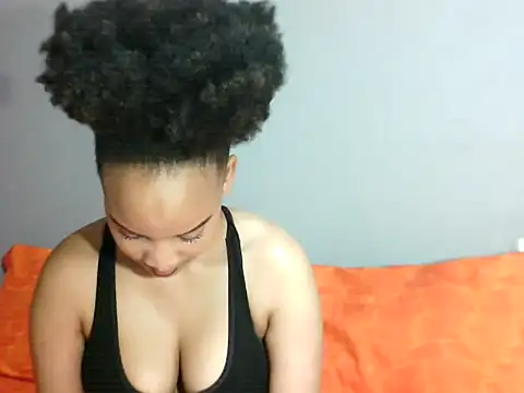 Snapshot of SmallSlut5 chatting on 9, 11, 2025 SmallSlut5 online show from 9, 11, 2025