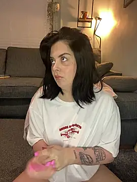 Snapshot of NaomiSquirts chatting on 1, 2, 2025 NaomiSquirts online show from 1, 2, 2025