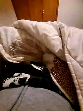 Snapshot of TSandraBellucci chatting on 15, 12, 2024 TSandraBellucci online show from 15, 12, 2024