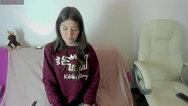 Tesa cute online show from 28, 10, 2025