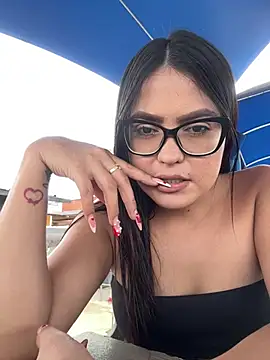 Karla-sexy01 online show from 23, 2, 2025