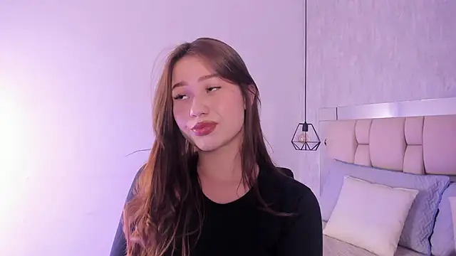 Roxie-Summers11 online show from 14, 1, 2025