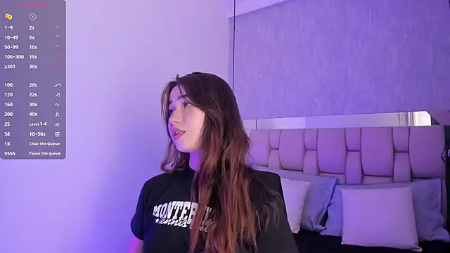 Roxie-Summers11 online show from 3, 2, 2025