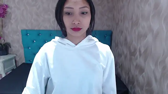 MadelineDoll online show from 30, 1, 2025