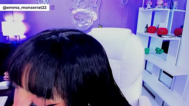 Snapshot of Emma_monserrat chatting on 23, 4, 2026 Emma monserrat online show from 23, 4, 2026