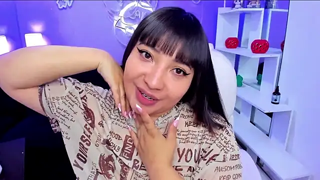 Snapshot of Emma_monserrat chatting on 23, 5, 2026 Emma monserrat online show from 23, 5, 2026