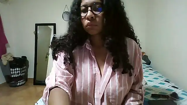 Snapshot of Ivon-09 chatting on 19, 4, 2026 Ivon-09 online show from 19, 4, 2026