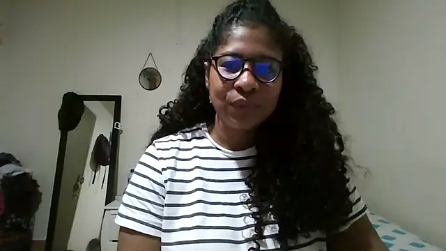 Snapshot of Ivon-09 chatting on 24, 4, 2026 Ivon-09 online show from 24, 4, 2026