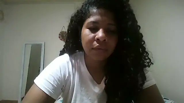 Snapshot of Ivon-09 chatting on 5, 5, 2026 Ivon-09 online show from 5, 5, 2026