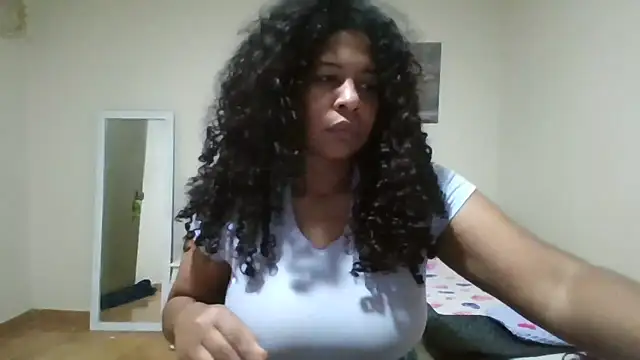 Snapshot of Ivon-09 chatting on 13, 5, 2026 Ivon-09 online show from 13, 5, 2026