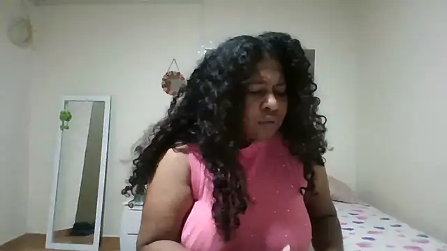 Snapshot of Ivon-09 chatting on 17, 5, 2026 Ivon-09 online show from 17, 5, 2026