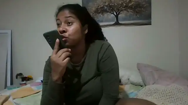 Snapshot of Ivon-09 chatting on 8, 6, 2026 Ivon-09 online show from 8, 6, 2026