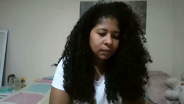 Snapshot of Ivon-09 chatting on 9, 6, 2026 Ivon-09 online show from 9, 6, 2026