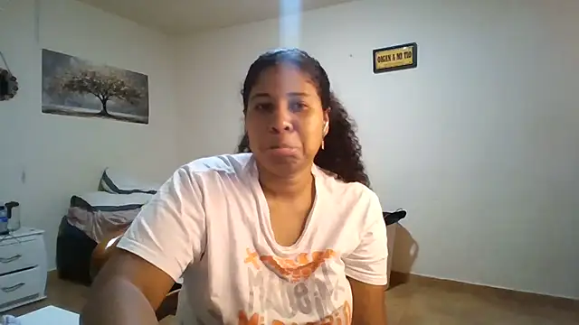 Snapshot of Ivon-09 chatting on 25, 6, 2026 Ivon-09 online show from 25, 6, 2026
