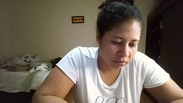 Snapshot of Ivon-09 chatting on 14, 7, 2026 Ivon-09 online show from 14, 7, 2026