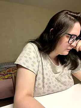 hungry1bunny online show from 8, 10, 2025