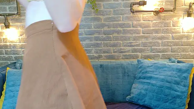 LisaCaprice online show from 3, 4, 2026