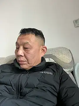 Snapshot of bcc0001 chatting on 10, 3, 2025 bcc0001 online show from 10, 3, 2025